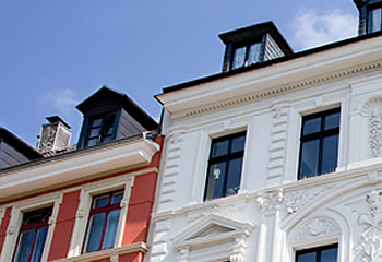 Imagebild: historische Hausfassade
